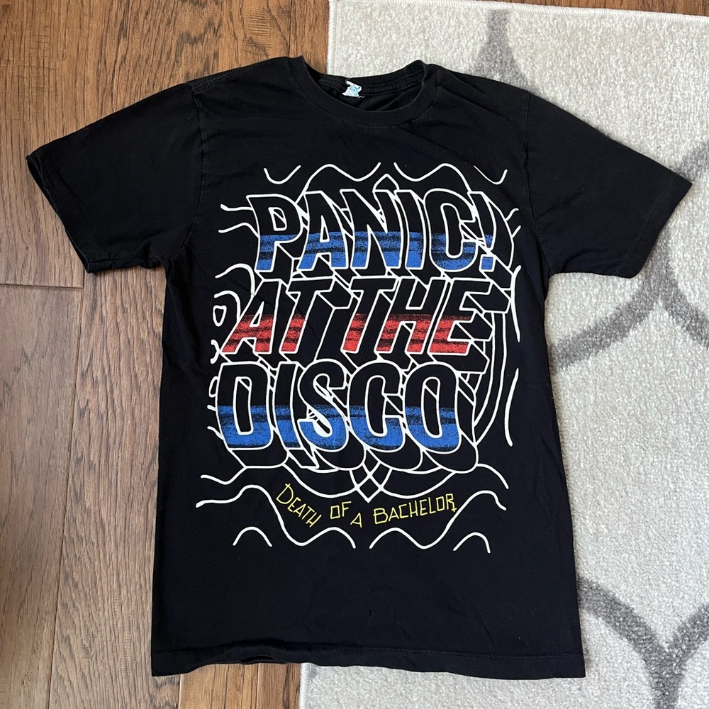 Panic! at the Disco tee shirt Death of a Bachelor size S